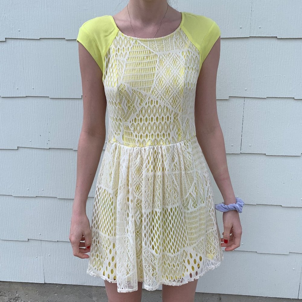 Ella Moss Women's Small White and Yellow Dress